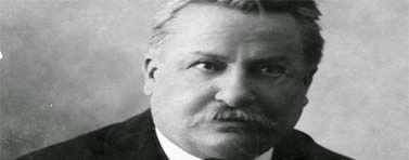 Pascoli biografia Pascoli poesie