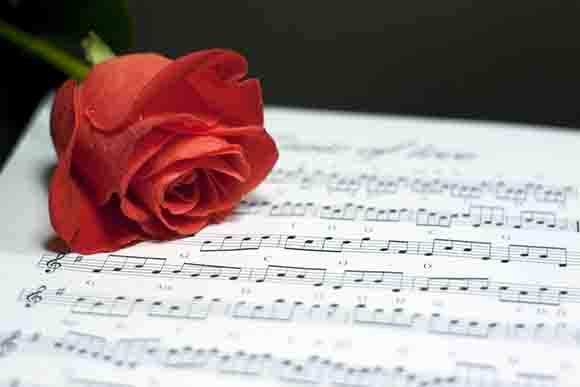 tesina multidisciplinare che analizza la musica