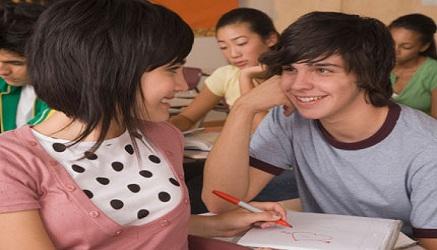 la community consiglia come confessare il proprio amore per il compagno di scuola
