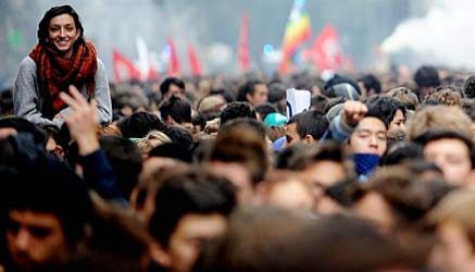 #14nRiseUp, scontri e guerriglia in città