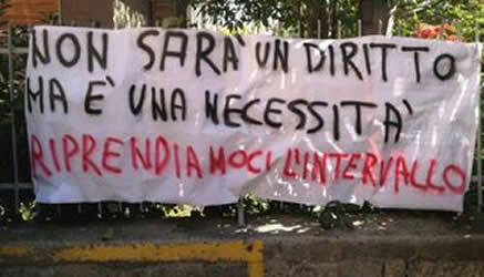 Sospesi oltre seicento studenti del liceo scientifico Labriola di Napoli, perché hanno protestato contro la riduzione dell'intervallo da venti a dieci minuti