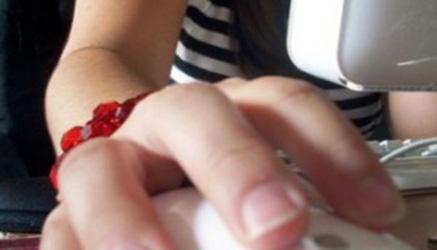 Bullismo e cyberbullismo: consigli per difendersi dai bulli e come non correre pericoli quando si naviga su internet. La guida per tutti i ragazzi che vogliono navigare sicuri e divertirsi con gli amici