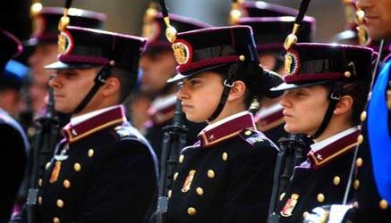 forze armate giovani attratti dalla carriera militare