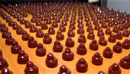 Perugina: stipendi più bassi per assumere i figli