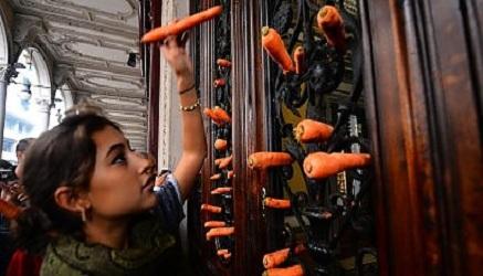 La rivoluzione, ma in orario scolastico