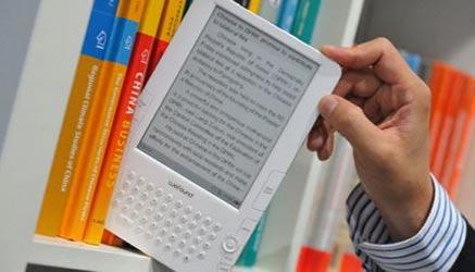 Ebook, sui banchi di scuola dopo 10 anni