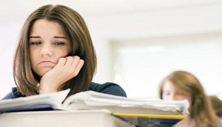 i compiti delle vacanze di Natale erano troppi, 3 studenti su 4 non li hanno svolti tutti