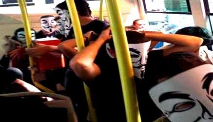 protesta a Palermo contro caro-trasporti