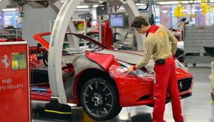 parte anche quest'anno l'iniziativa Red Bull on stage che offre a 4 giovani la possibilità di uno stage in formula 1
