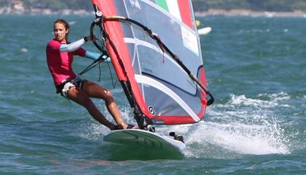 skuola|tv con Flavia Tartaglini, campionessa di windsurf, parlerà di come vincere le sfide della vita