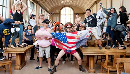intera classe sosspesa per aver ballato un Harlem Shake a scuola
