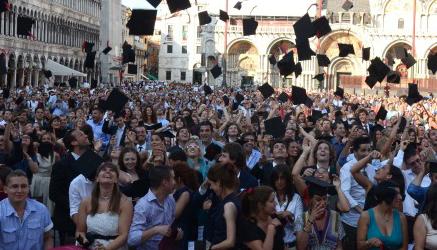 No laurea caos: studenti devono promettere