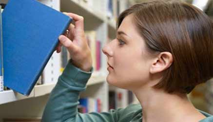 solo 2 o 3 libri per classe grazie al dm sul comodato d'uso firmato ieri dal ministro Carrozza