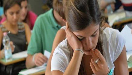 Maturità calda: prima prova con termosifoni accesi al Faravelli di Broni