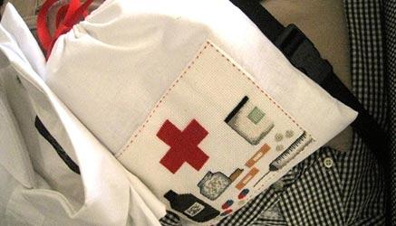 valigia medicine portare vacanza