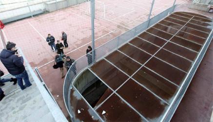 studente muore a Lecce precipitando in pozzo luce della scuola. L'indagine di Legambiente sull'edilizia scolastica