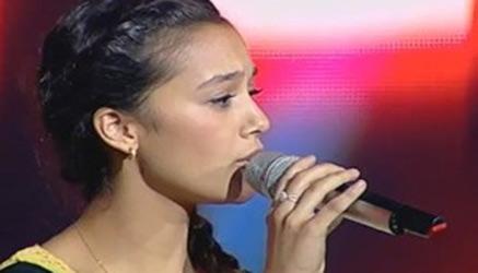 Sospesa da scuola per aver cantato