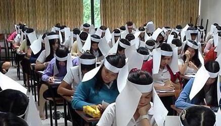 quali sono gli stratagemmi preferiti dai prof per impedire agli alunni di copiare?