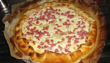 prepara in poco tempo e con pochi soldi la torta salata al prosciutto cotto e crescenza
