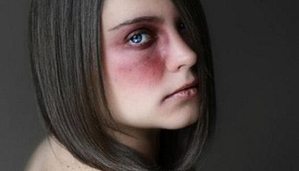violenza sulle donne: il 20% dei ragazzi ha alzato le mani almeno una volta contro la sua ragazza