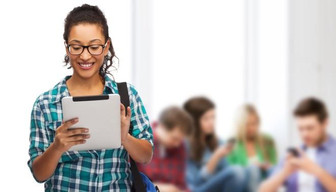 App a scuola: 1 su 2 le usa al posto dei dizionari