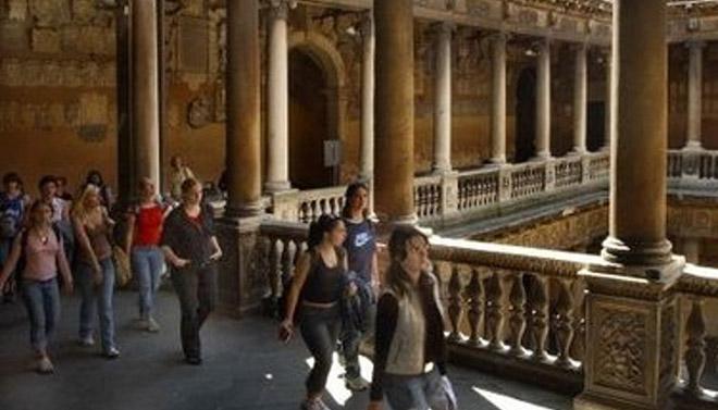 Prof insufficienti? A loro il 6 politico