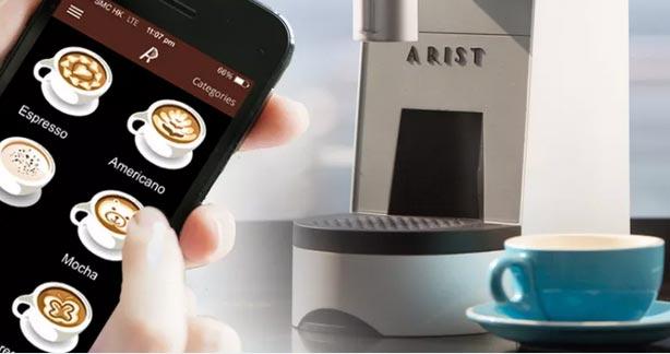 Pausa studio, Il caffè lo fa lo smartphone