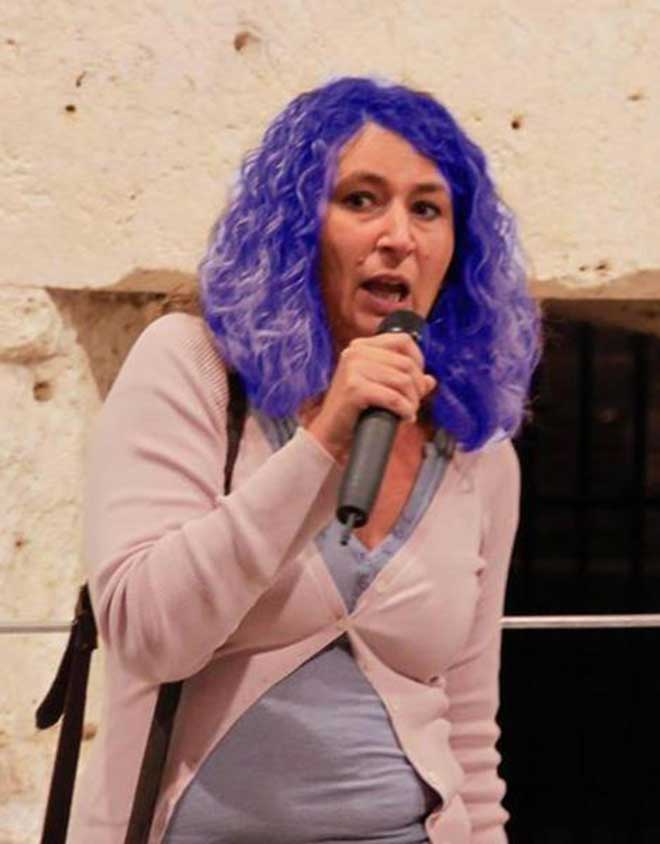 Sui social tutti con i capelli blu