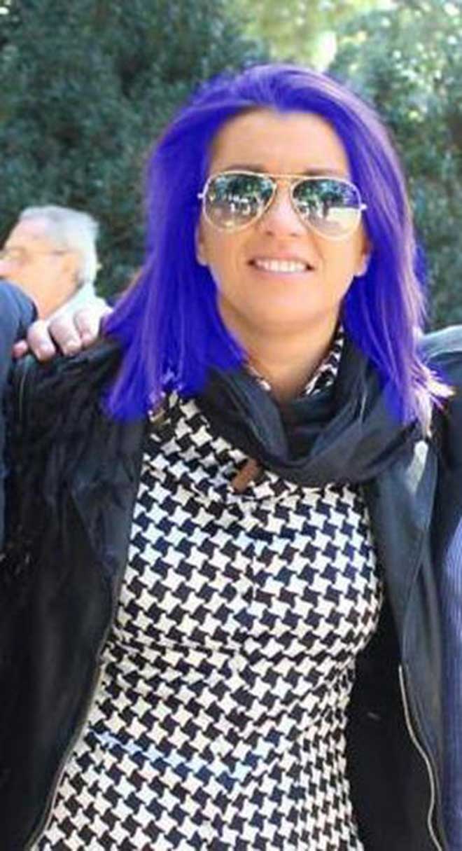 Sui social tutti con i capelli blu
