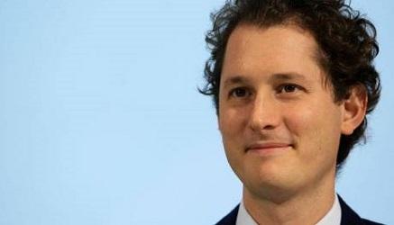 Elkann afferma che il lavoro c'è, sono i giovani che stanno troppo bene a casa. Intanto Della Valle lo chiama imbecille