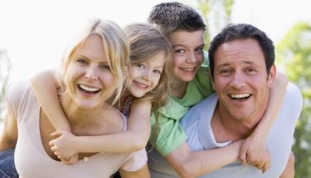 per i ragazzi italiani la famiglia è di fatto