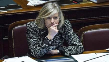 giannini conferma il progetto per l'edilizia scolastica e nega il ritorno del bonus maturità