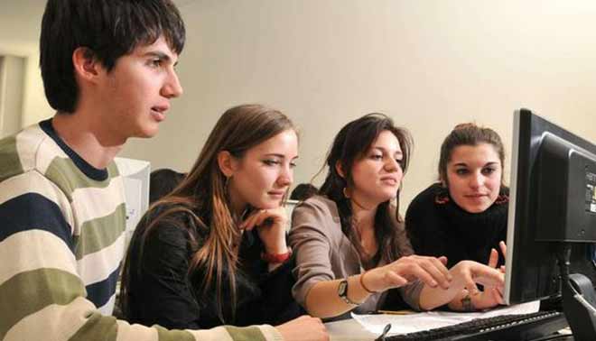 Registro elettronico in classe: mamma ora sa tutto