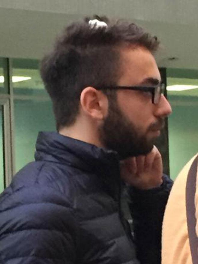 Aspetta la prof e rischia la vita