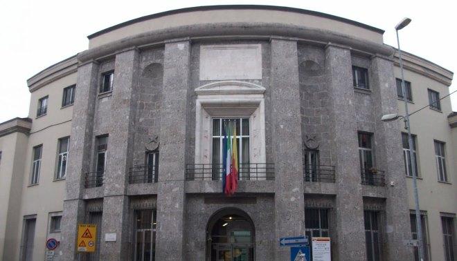 Primo giorno di scuola: tenta il suicidio