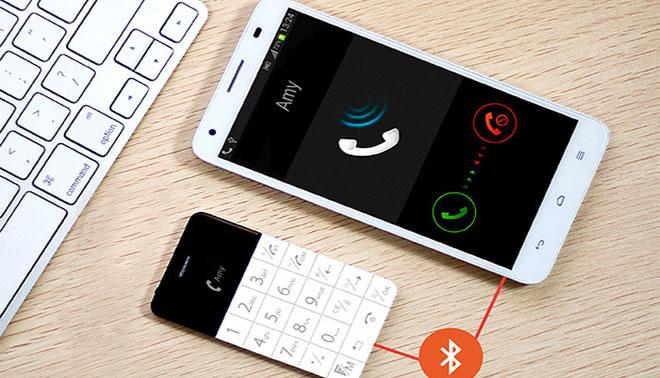 Talkase, il cellulare delle spessore di una carta di credito
