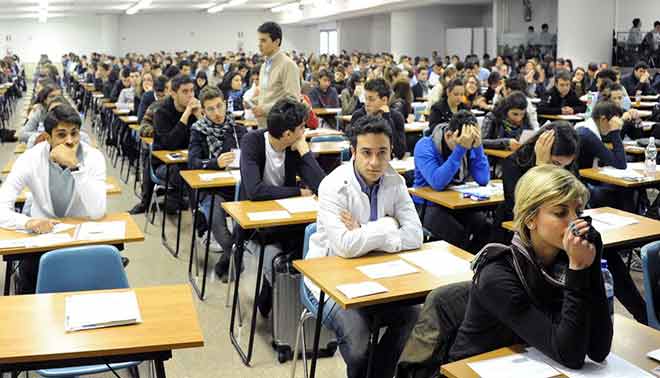 Test di Medicina, studenti scommettono su aprile