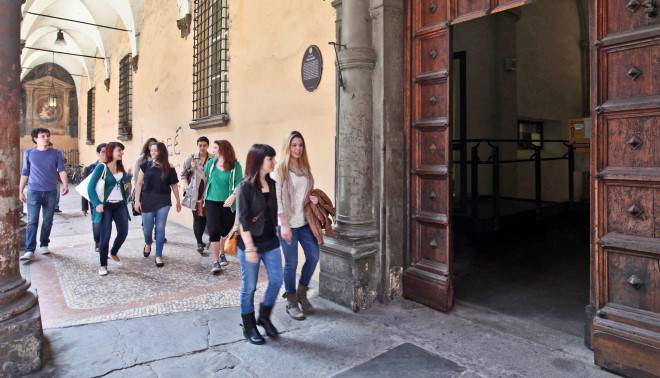 Università: vietato criticare sui social