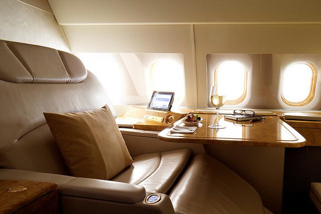 Offerta di lavoro Emirates Airlines: assistenti di volo cercasi articolo