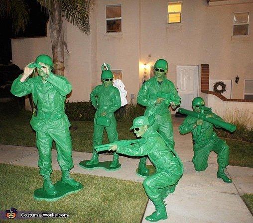 16 costumi di Halloween ispirati dagli anni '90! articolo