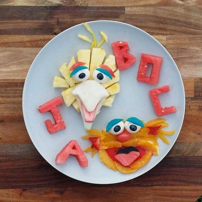 20 piatti a forma di cartoni animati realizzati da una mamma per il figlio articolo
