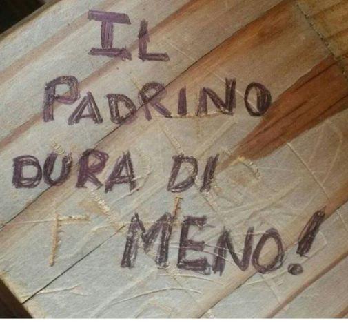 I 10 messaggi più divertenti scritti dai disperati in fila all'Expo! articolo