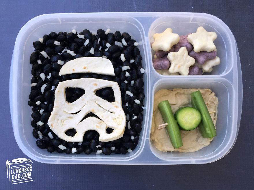 La mamma che cucina i piatti di Star Wars ai propri figli articolo