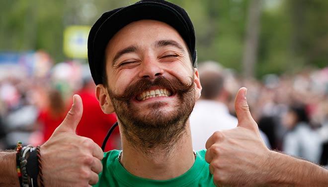  foto di studente ottimista