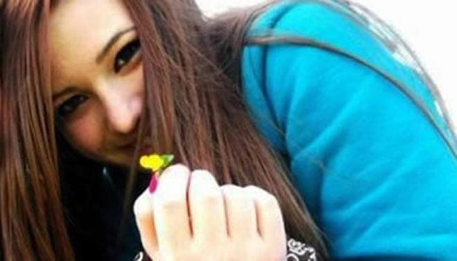 attentato davanti alla scuola di Brindisi Morvillo-Falcone che ha portato alla morte di Melissa Bassi e al ferimenti di altre studentesse