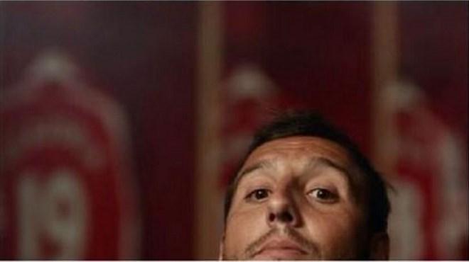 Faccia sorpresa di un ragazzo