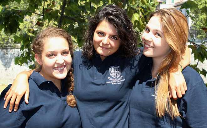 foto delle felpe del college