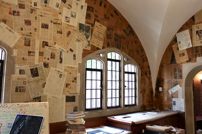 foto di scrivere per il giornale del college