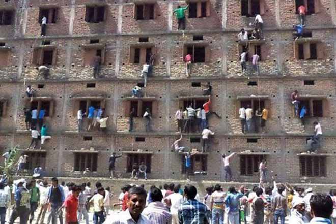 foto dell'esame di maturità in India