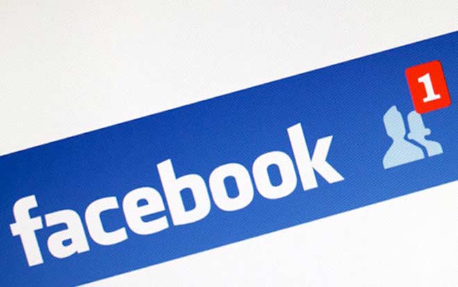 foto di mamma chiede amicizia facebook ai tuoi amici